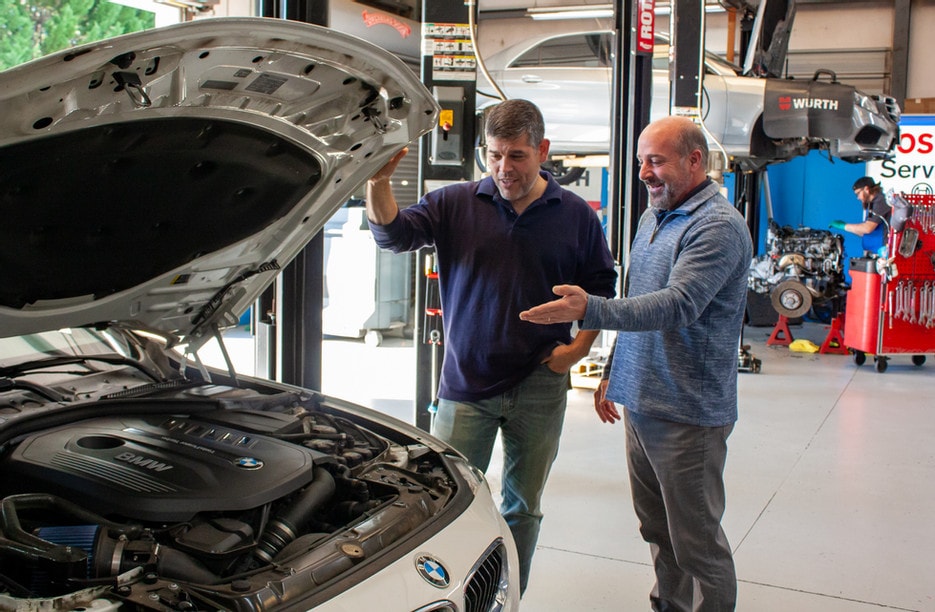 The Benefits of Using an Independently Owned Auto Repair Shop over a Dealership
